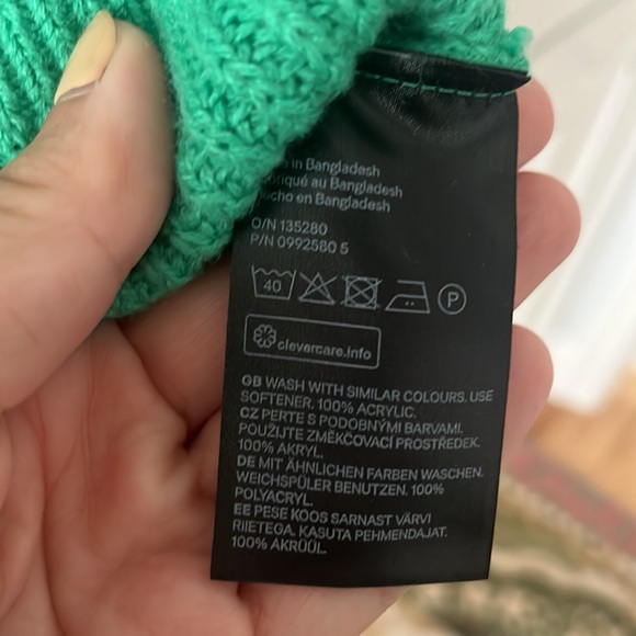H&M DIVIDED cropped green sweater - Picture 3 of 4